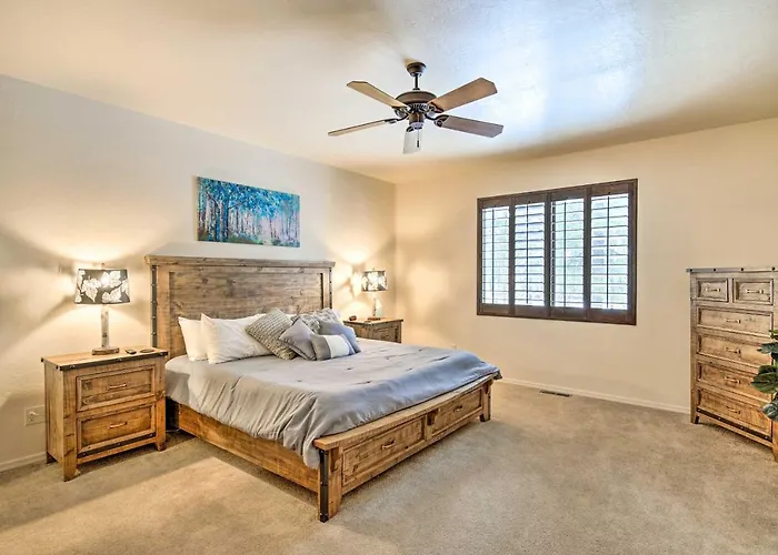 Casa vacanze Deck & Game Room: Spacious Pinetop Cabin! *
