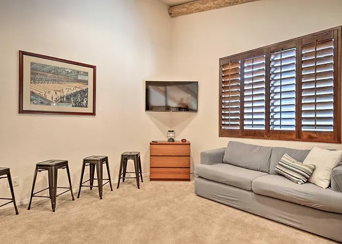 Deck & Game Room: Spacious Pinetop Cabin! *